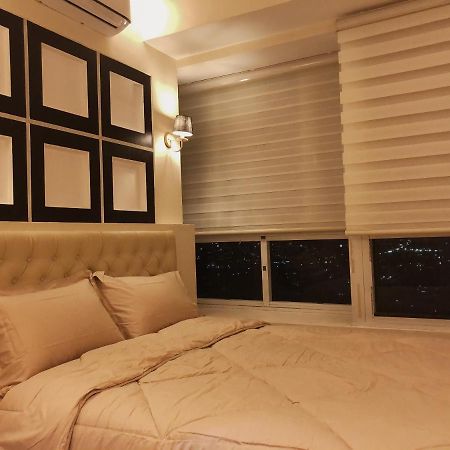 Hotel Ambiance, Spacious 2-Bedroom Condo In Qc Manila Zewnętrze zdjęcie