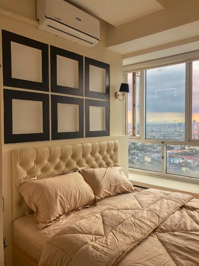 Hotel Ambiance, Spacious 2-Bedroom Condo In Qc Manila Zewnętrze zdjęcie